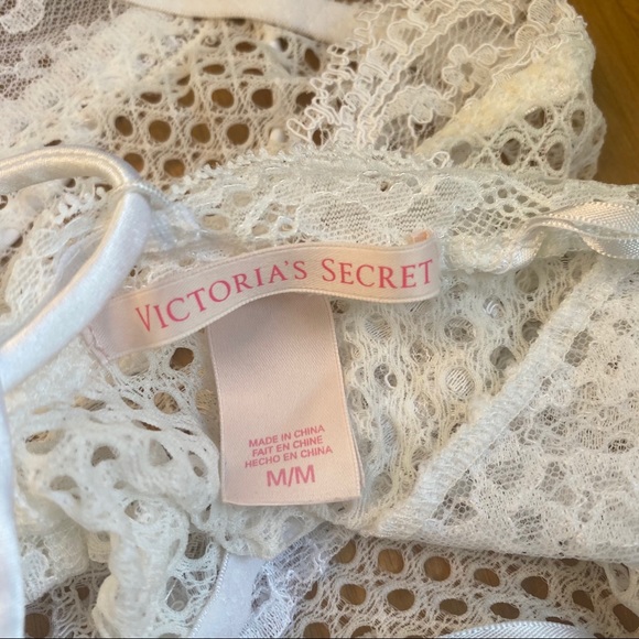 VS Lace Bodysuit🍒 - Picture 4 of 4